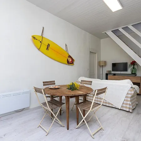 Semesterbostad Maison Couat *